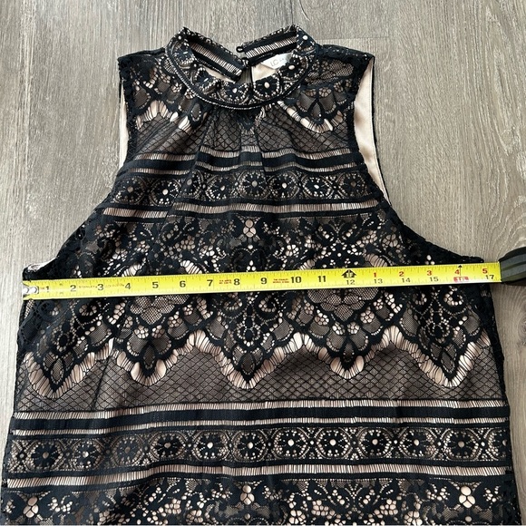 LC Lauren Conrad Black Sleeveless Lace Feminine Business casual Blouse - Picture 7 of 9